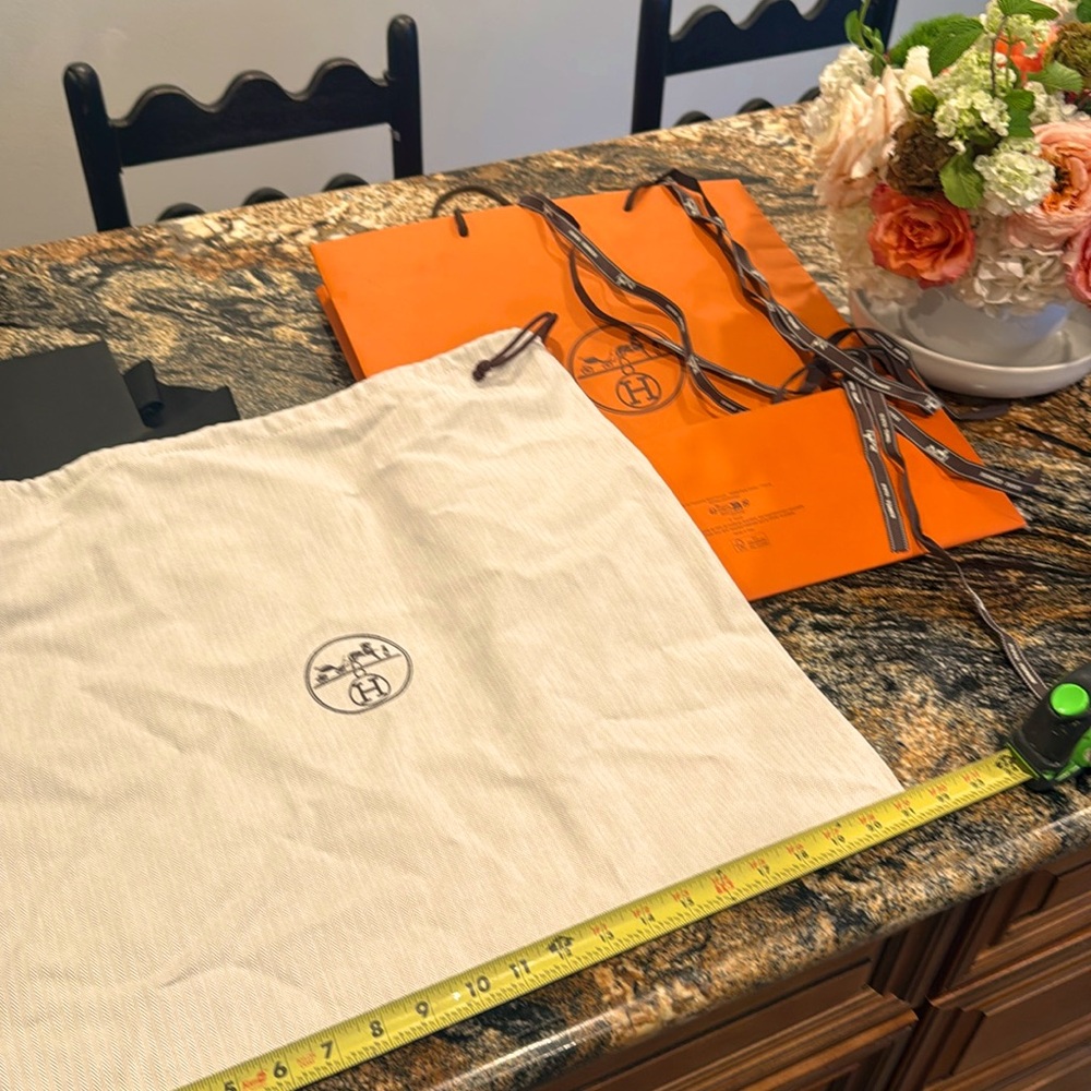 Hermes Authentic Dust Bag, Store Bag, 12 feet of Hermes Paris Ribbon - Picture 2 of 6